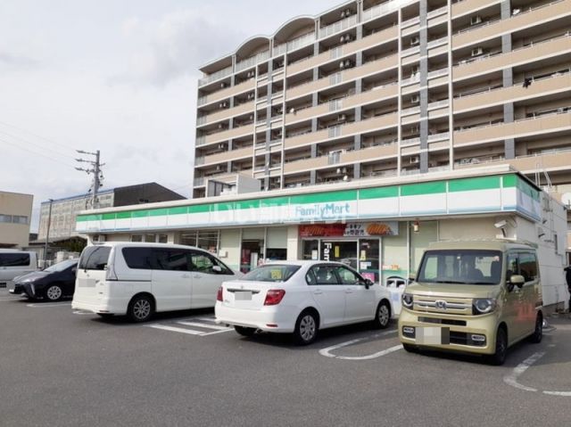 コンビニ　ファミリーマート岡崎石工団地口店（コンビニ）まで447m