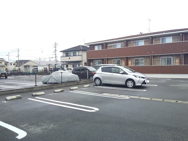 【ベネディーレ　Vの駐車場】