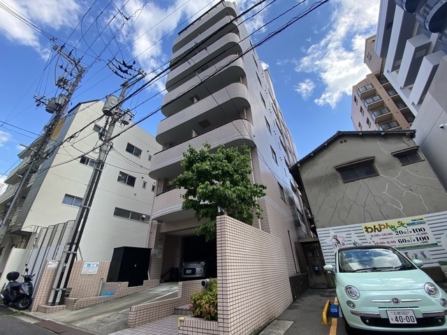 広島市中区橋本町のマンションの建物外観