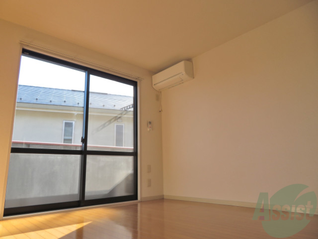 居室・リビング　７．７帖のリビングです。広々としていますね。