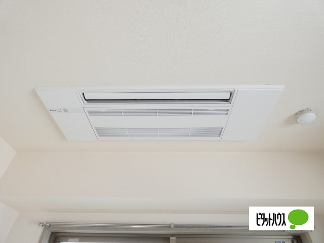 その他設備　ビルドインエアコン