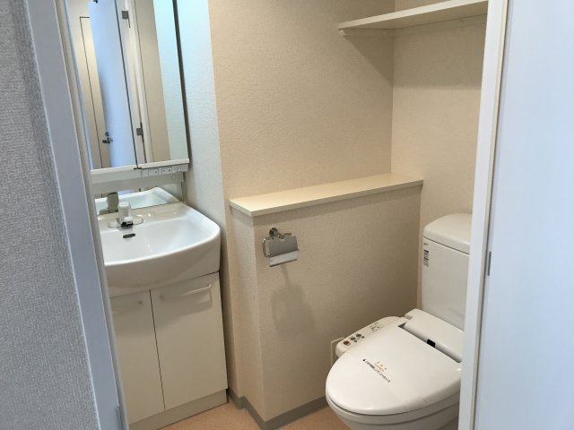 トイレ　別号室参考写真