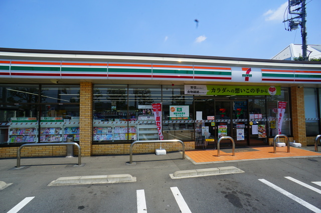 コンビニ　セブンイレブン（コンビニ）まで1802m