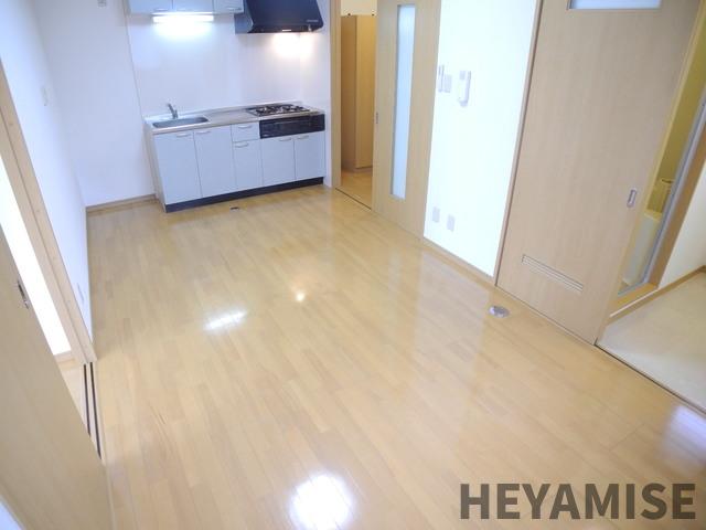 居室・リビング　※同物件の反転タイプのお部屋の写真です※