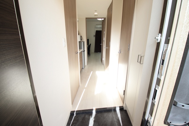 玄関　※別室の参考写真の為、現況優先です。