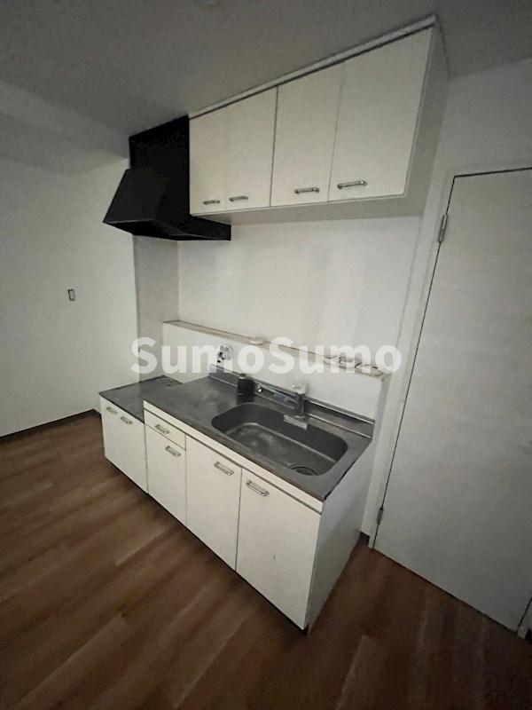 キッチン　コンパクトなキッチンで掃除もラクラク