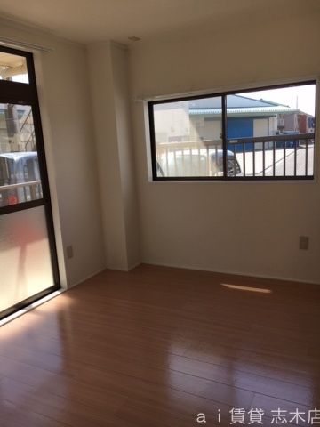 ララポートみずほ_内装_5