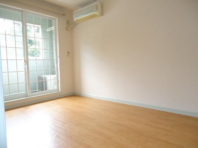 居室・リビング　洋室（２階）６．５帖