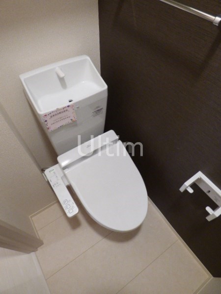 トイレ　※別のお部屋のお写真です。御参考までに。