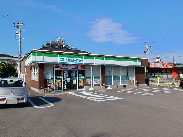 コンビニ　ファミリーマート　賀来店（コンビニ）まで150m