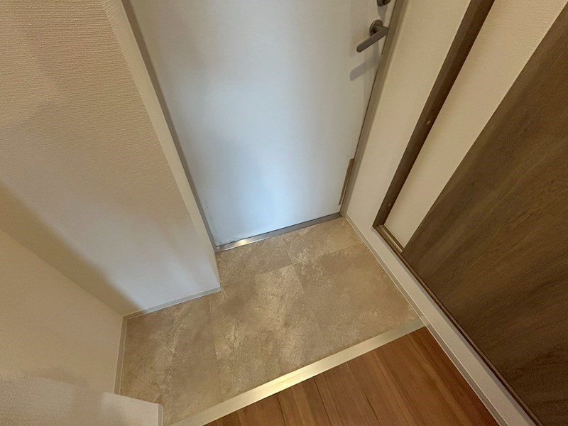 玄関　同間取り写真