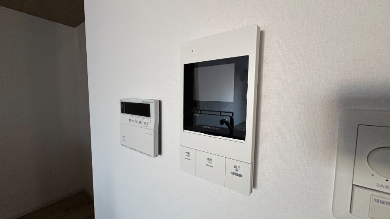 セキュリティ　モニター付きインターホン