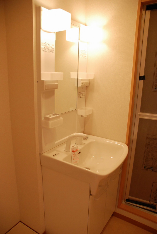 洗面設備　他のお部屋の写真です