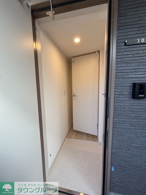 玄関　★お部屋探しは株式会社タウンハウジング東京まで★