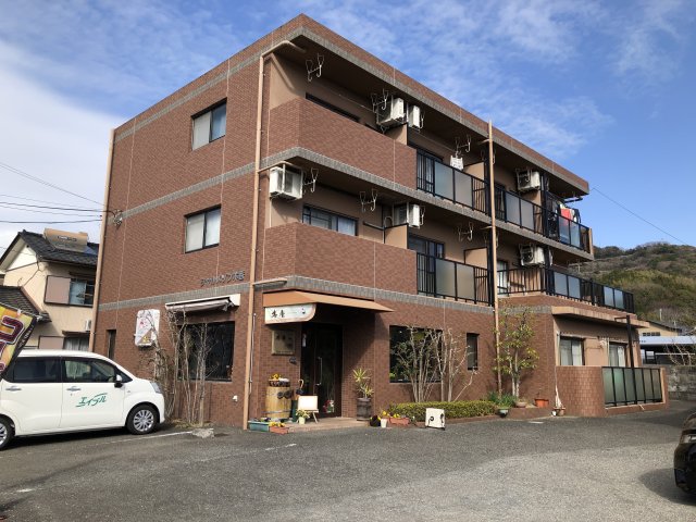 建物外観　現況と異なる場合は現況を優先します。