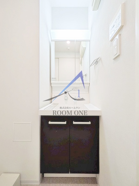 洗面設備　独立洗面台です。