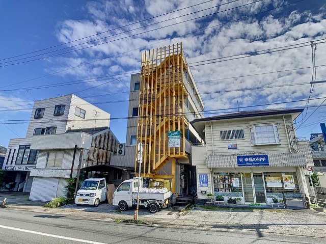 建物外観　現況と異なる部分は現況を優先いたします。