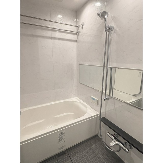バス・シャワールーム　※写真は同タイプ住戸です。