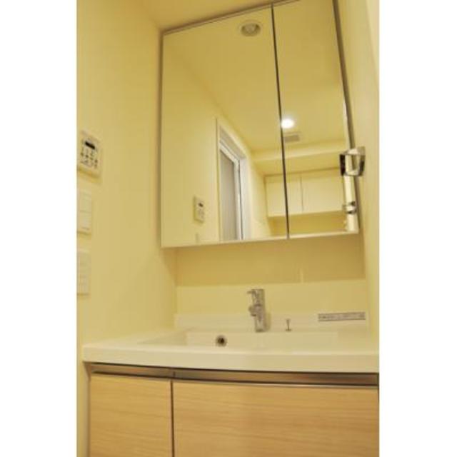 洗面設備　※写真は同タイプ住戸です。