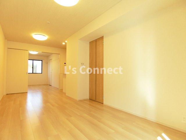 居室・リビング　１３．３帖のＬＤＫ。