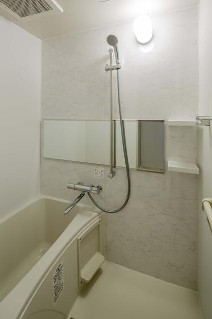 バス・シャワールーム　バス