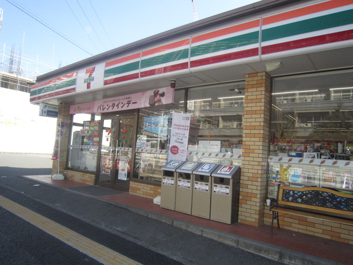 コンビニ　セブンイレブン（コンビニ）まで344m