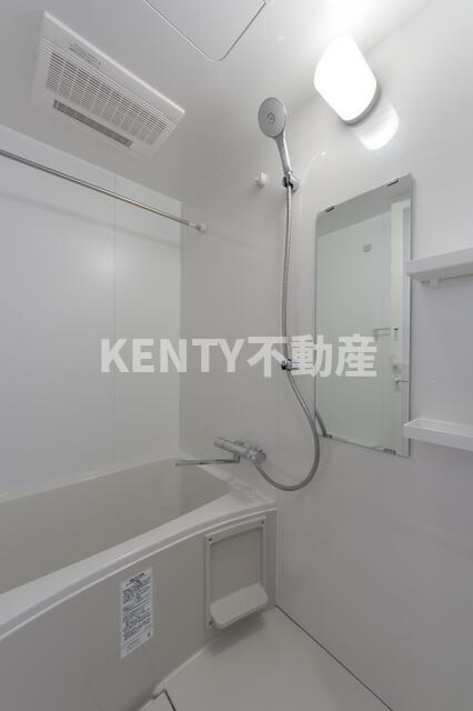 バス・シャワールーム　※写真は同タイプ住戸です。