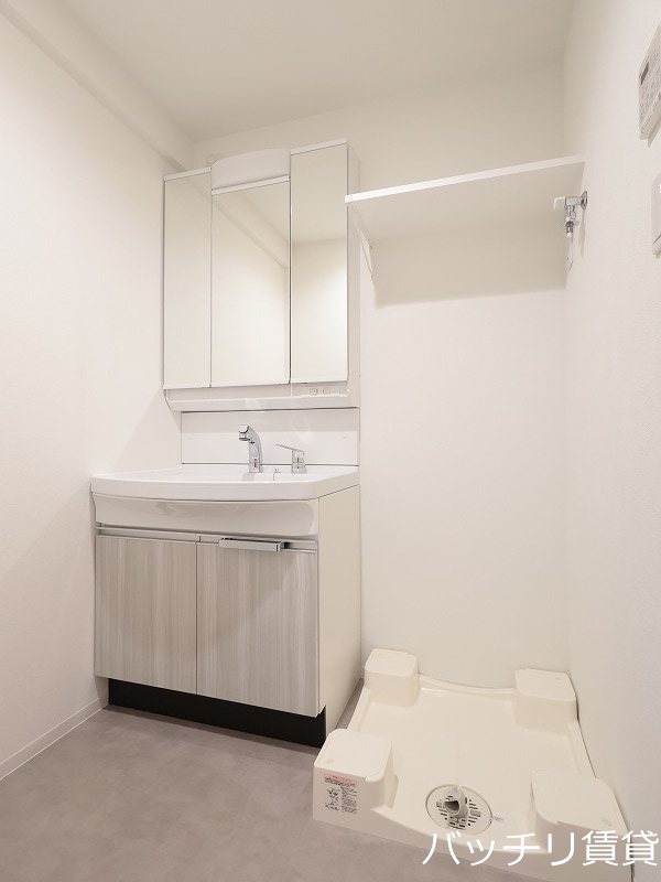 トイレ　画像は、同型タイプの為、現状を優先いたします。