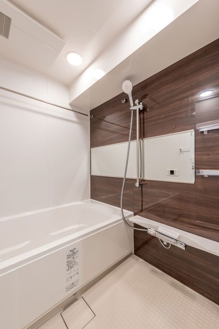 バス・シャワールーム　※写真は同タイプ住戸です。