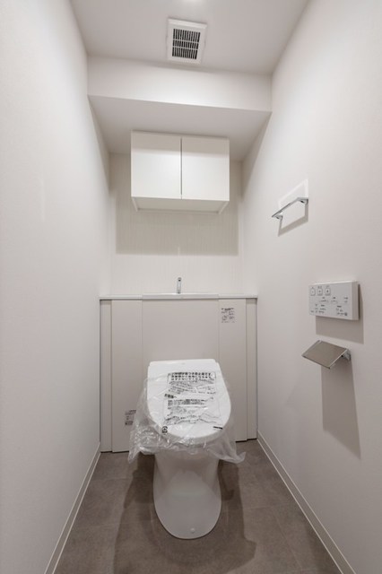 トイレ　※写真は同タイプ住戸です。