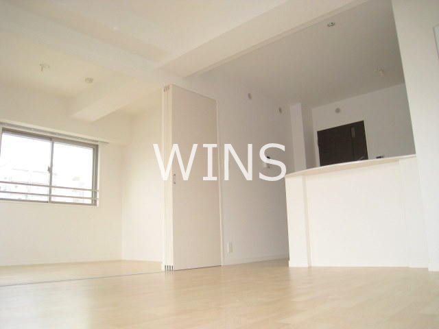 居室・リビング　別部屋参考写真です。