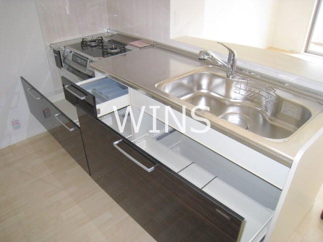 キッチン　別部屋参考写真です。