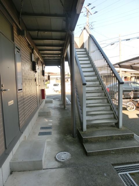 エントランス　お部屋へはこちらから