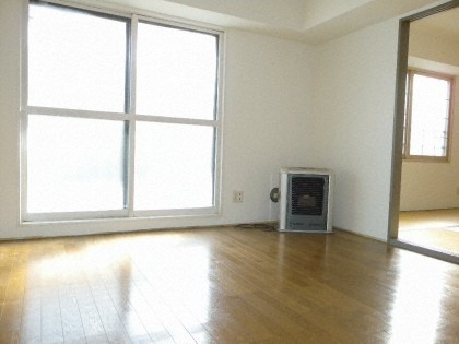 居室・リビング　別号室写真