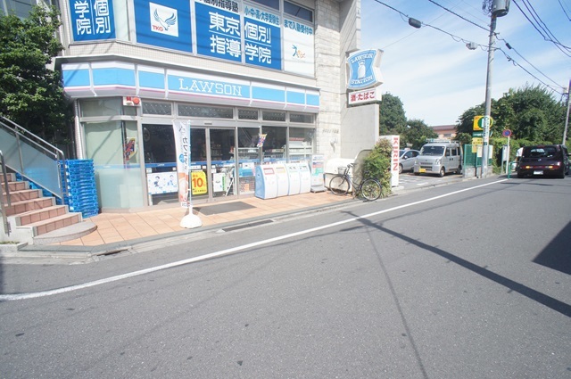 コンビニ　ローソン下井草駅前店（コンビニ）まで424m