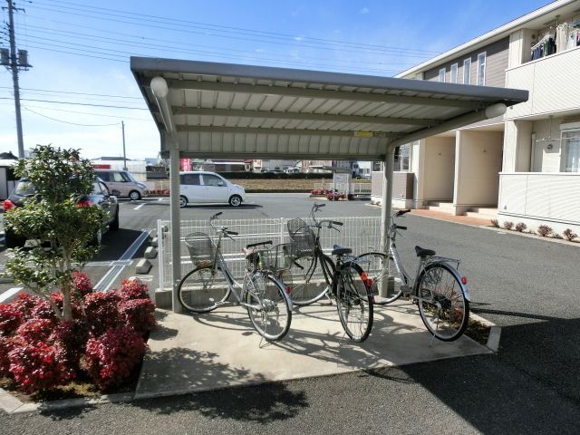 その他共有部分　屋根付の駐輪場です！