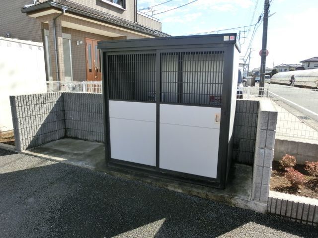 その他　専用のゴミ置き場です。