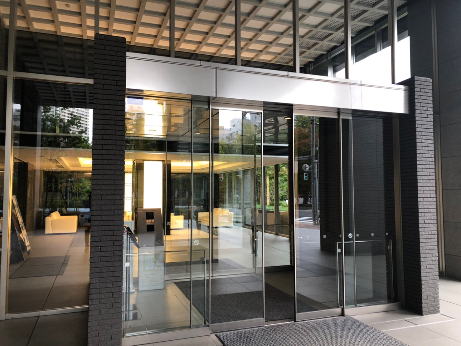 エントランス　エントランス