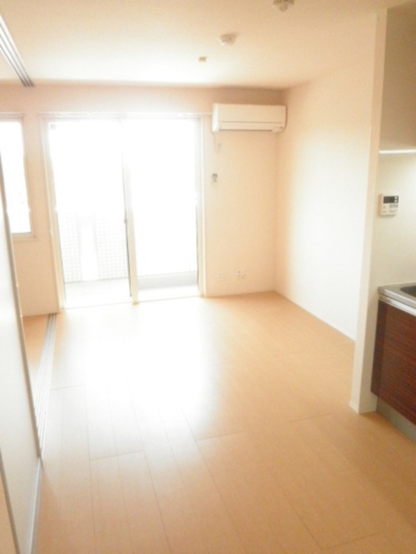 居室・リビング　図面と現状に相違がある場合には現状を優先