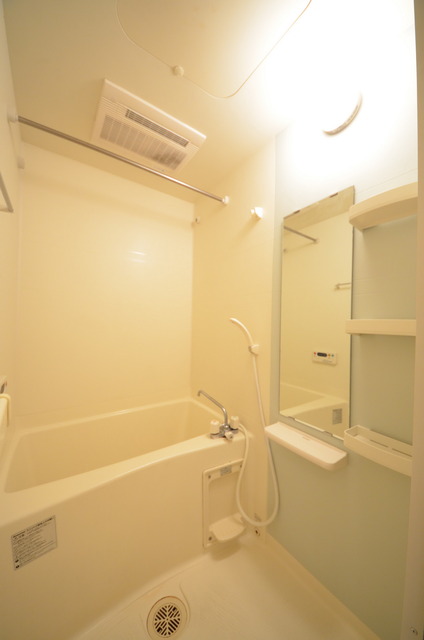 バス・シャワールーム　★ゆったりとしたバスルームで癒しのひと時を…★