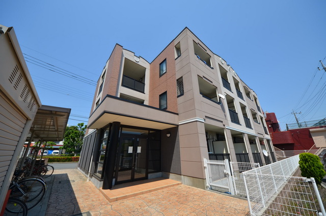建物外観　★安心のオートロックマンションです★