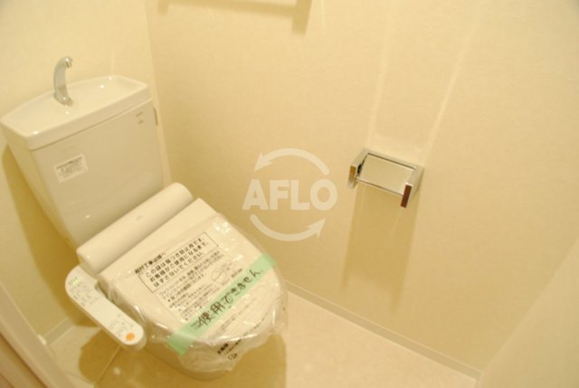 トイレ　メロッソ梅北　温水洗浄便座