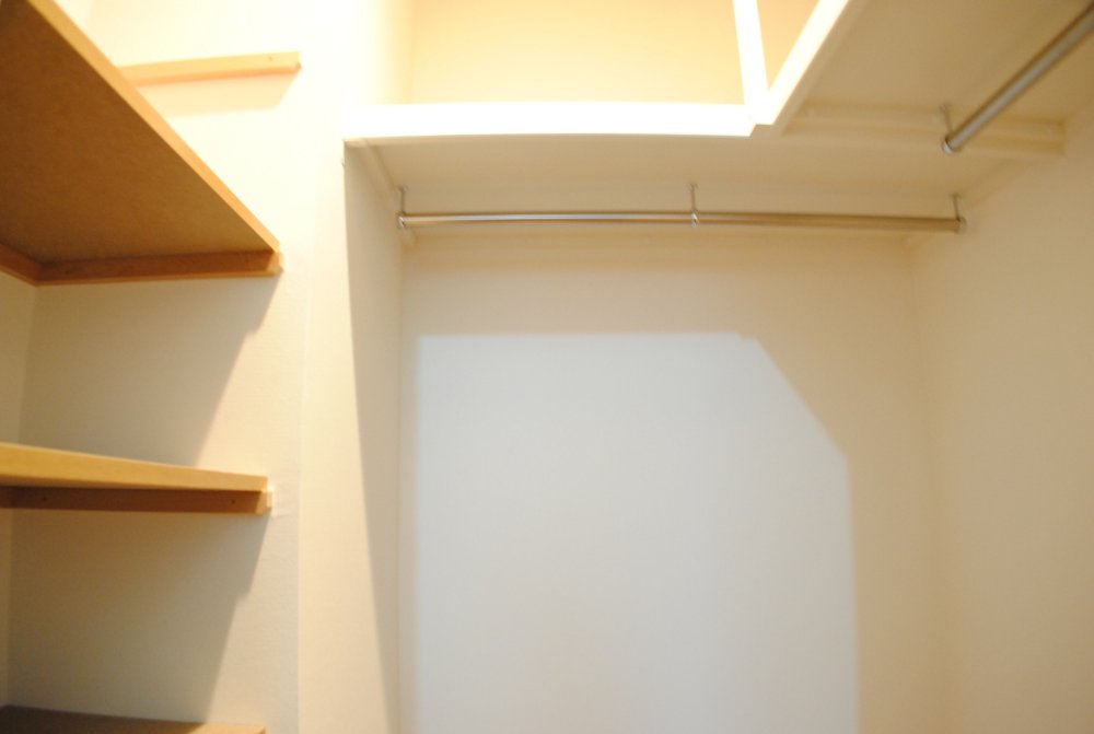 収納　メロッソ梅北　ウォークインクローゼット