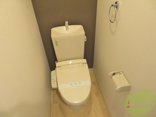 トイレ　ウォシュレットがついています。快適に生活できますよ。