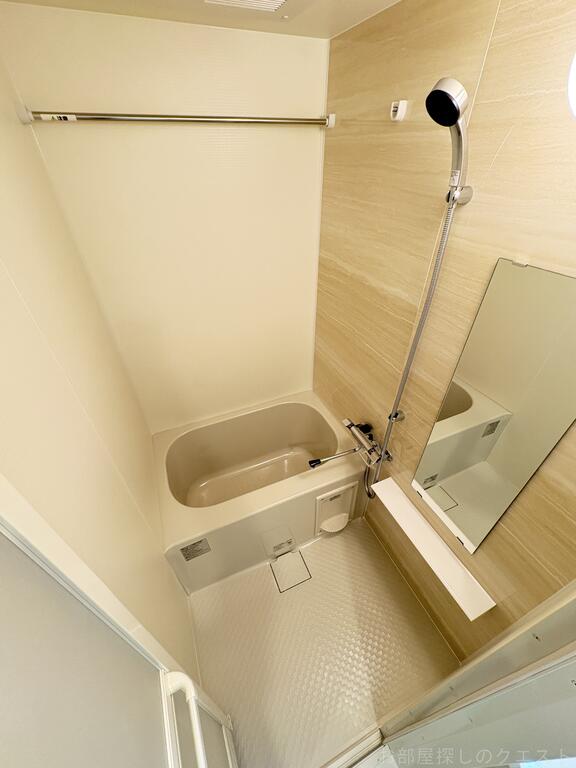 バス・シャワールーム　(写真は同タイプ）