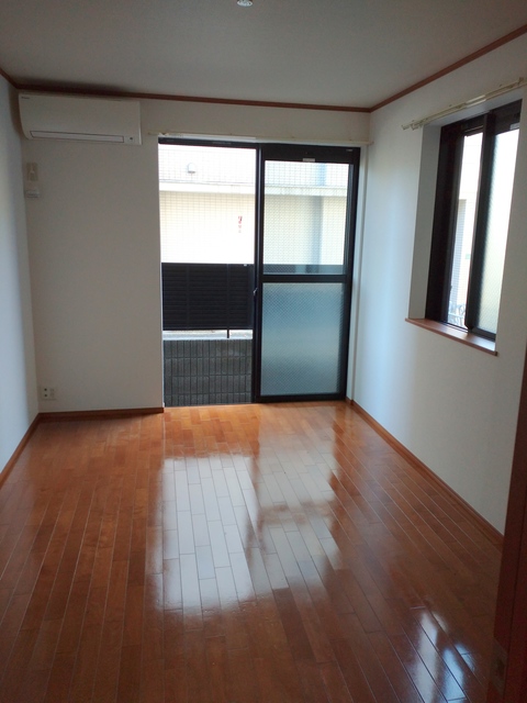 居室・リビング　★２面採光の明るい室内★