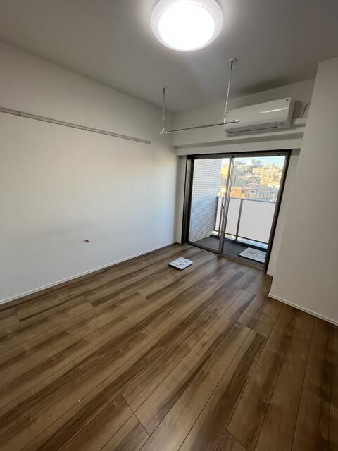 バルコニー　室内写真は（参考写真）他部屋になります。