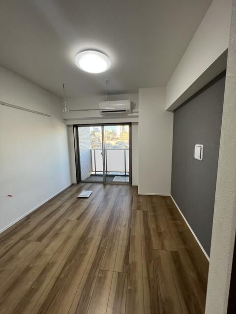 居室・リビング　室内写真は（参考写真）他部屋になります。