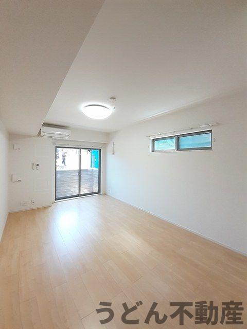 居室・リビング　うどん県のお部屋探しはうどん不動産へ うどんちゃんとLINE