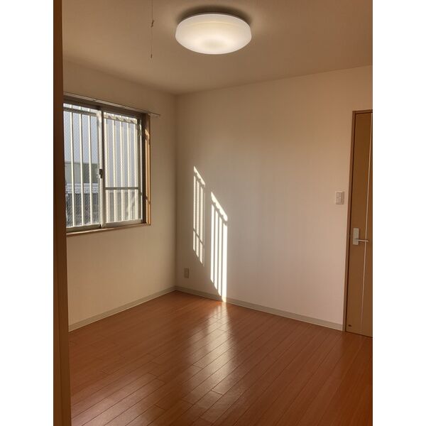 居室・リビング　※別室の参考写真の為、現況優先です。